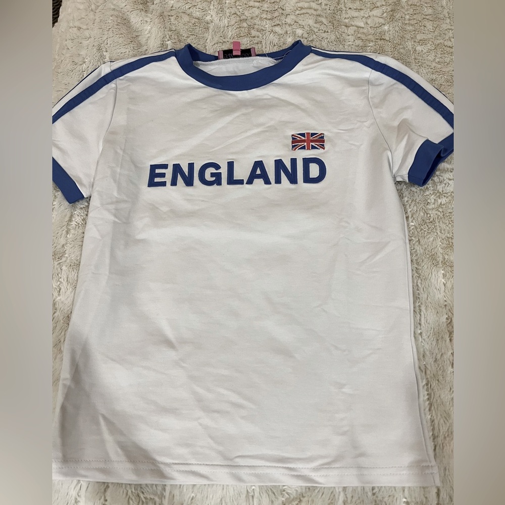 England T-shirt.
